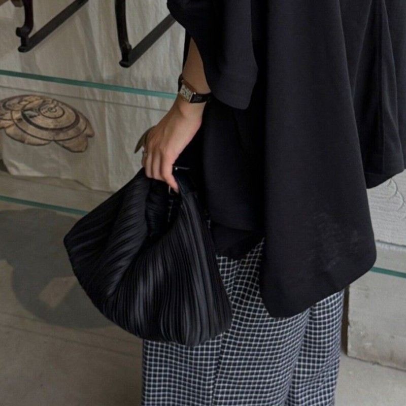 Fashion Shell Pleated Handbag  - Interior Design High End 评论和价格